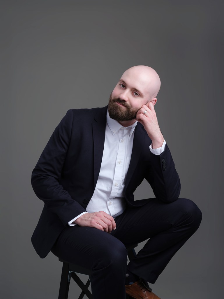 Mallikansio-, henkilöbrändi- ja studiokuvauksia Saviolla, Keravalla ja Vantaalla – valokuvaaja studiossa